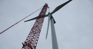 Installation des pâles d'une éolienne