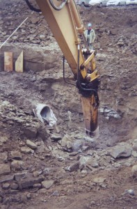 Excavation dans le roc pour l’installation de conduites d’égout