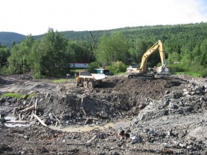 Excavation du site pour la nouvelle structure